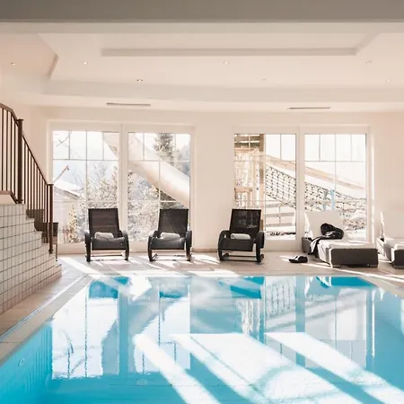 ホテル Adler ザーファウス